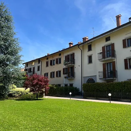 Apartment Esclusiva Mansarda Parco Di Monza