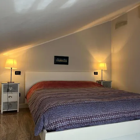 Apartment Esclusiva Mansarda Parco Di Monza Lesmo